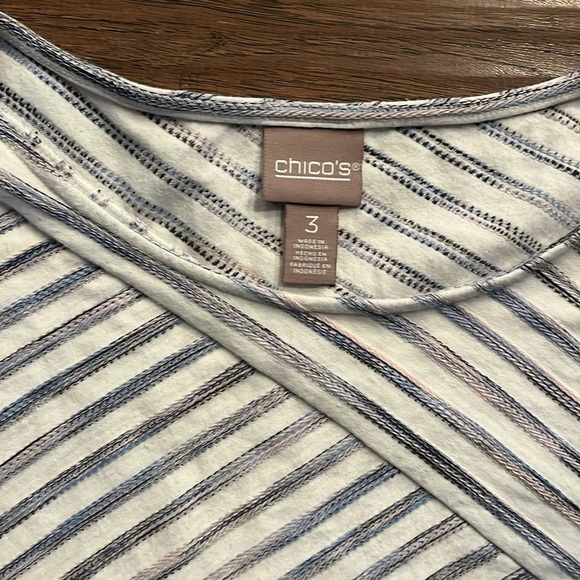 Chico’s Santa Fe Spliced Textured Asymmetrical  Tunic Size 3 - Picture 3 of 8